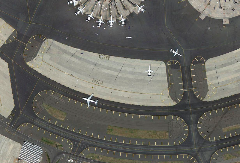 Illustration for article titled Satellite pictures of airports reveal their extreme complexity